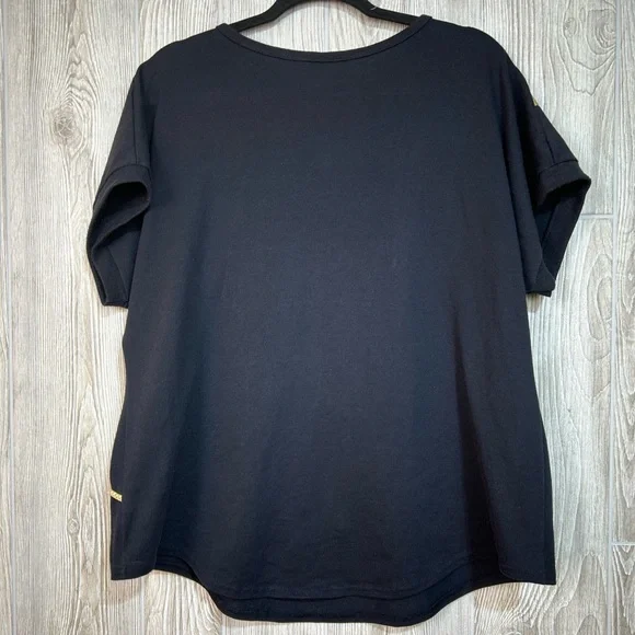 Vintage 80’s 90’s Black Graphic T-Shirt with Gold Accents M - Picture 9 of 11